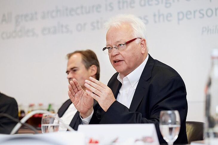 Round Table, AfG, Gespräche, Diskussion, Rundschau, Medialog