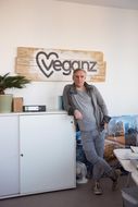 Jan Bredack, Veganz, vegan, vegetarisch, Ernährung, Tofu, Soja, Läden