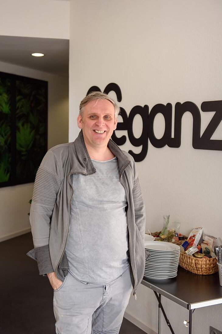 Jan Bredack, Veganz, vegan, vegetarisch, Ernährung, Tofu, Soja, Läden