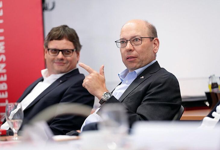 Round Table, AfG, Gespräche, Diskussion, Rundschau, Medialog