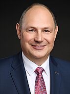 "Sven Wortmann" "HassiaGruppe" "Sven Wortmann" "HassiaGruppe"