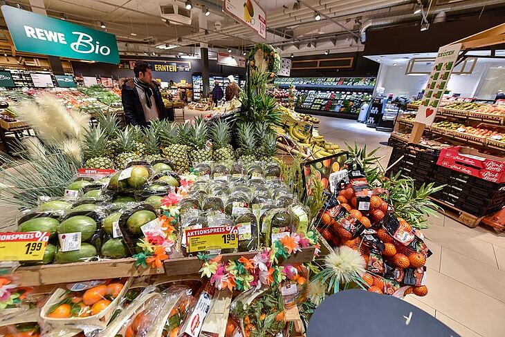 REWE Hamburg Altona, Kreisverkehr statt Einbahnstraße, Kiez, Store-Check, Rundschau, Medialog